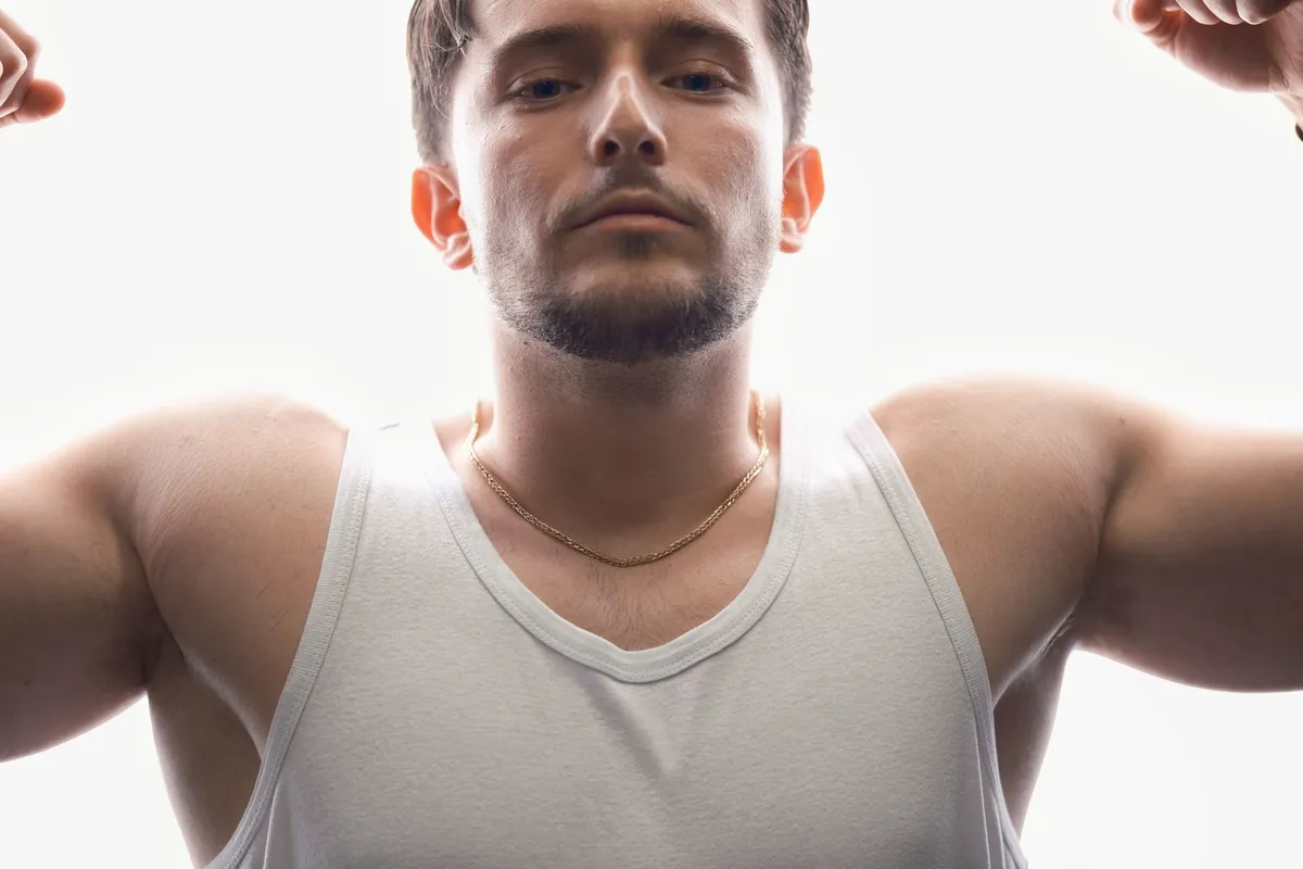 corrente masculino banhado a ouro em destaque